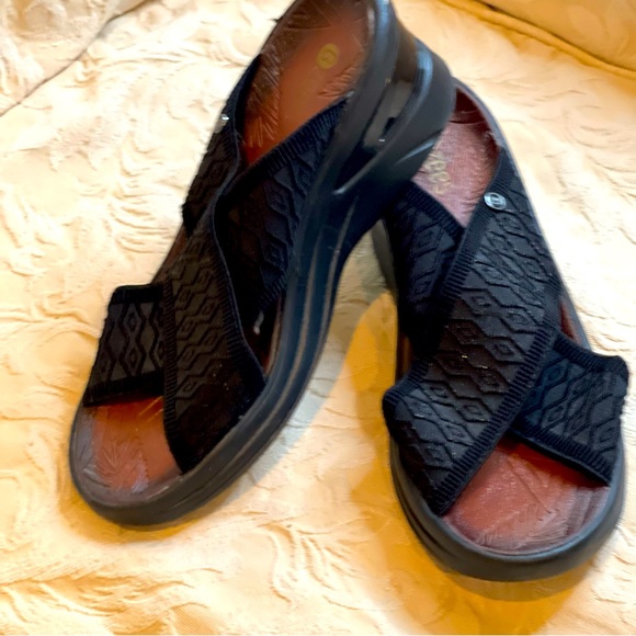 Bzees Vista Black Slide Sandal Comfort Slip On Wedge Heel Women’s Size 9M - Picture 2 of 9